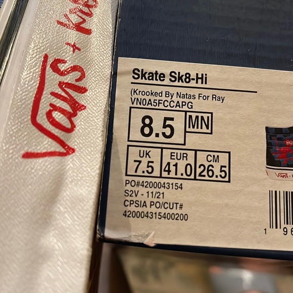 Vans Skate Sk8-Hi
(Krooked By Natas For Ray
VNOA5FCCAPG
Men’s sneakers - Picture 15 of 16